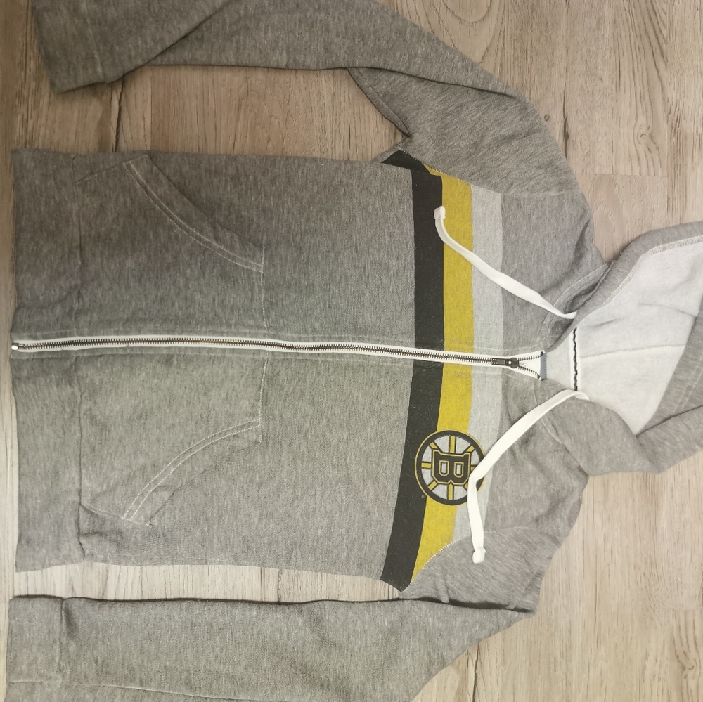 New Boston Bruins sweatshirt size small